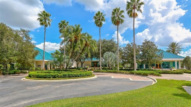 Building Photo - 6909 Lennox Pl