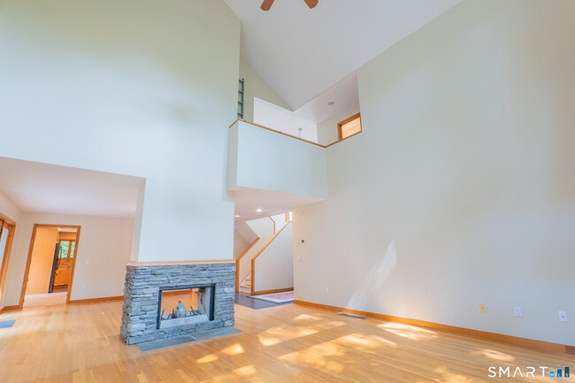 Building Photo - 32 Horseshoe Ridge Rd
