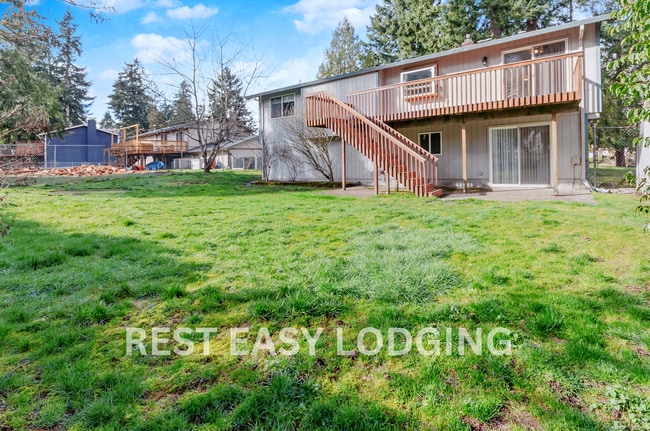 Building Photo - 2210 27th Ave SE