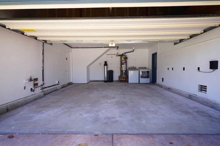 Building Photo - 11236 Nalco Street