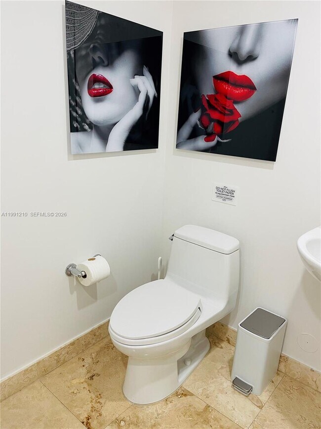 Building Photo - 41 SE 5th St