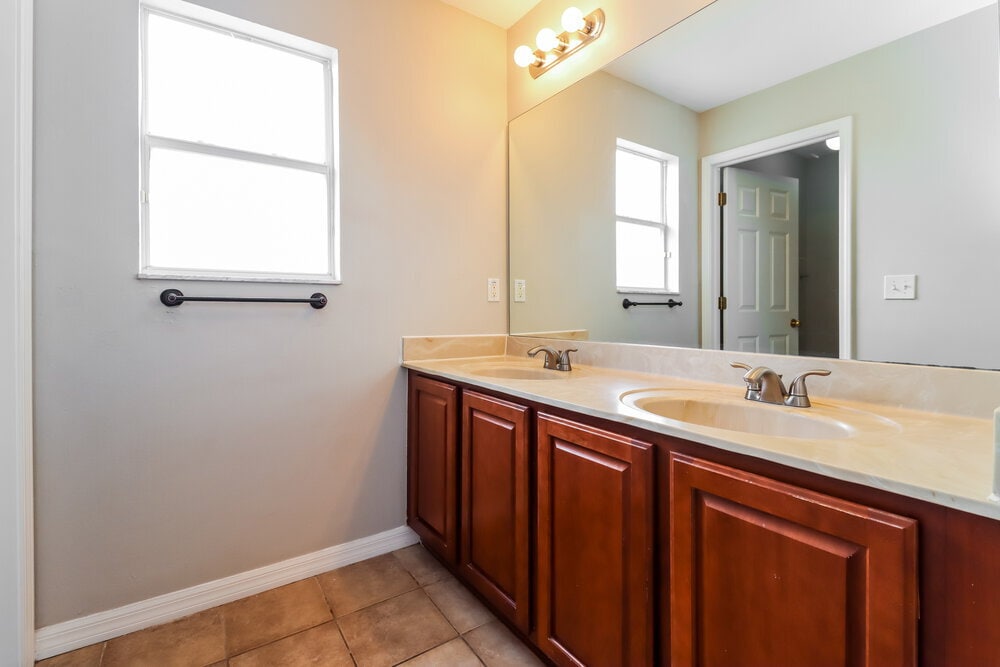 Building Photo - 1422 Kaffir Lily Ct