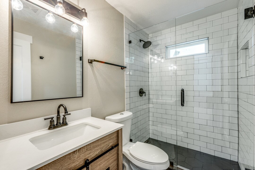 Building Photo - 1407 S 41st St