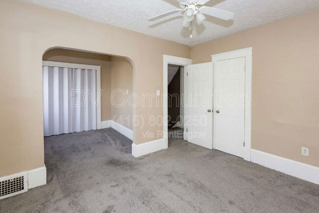 Building Photo - 7618 Grand Division Ave