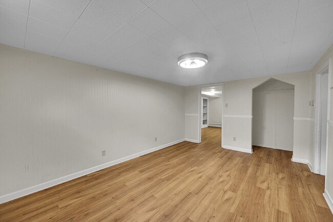 Building Photo - $3,195, 3-bed, 3-bath located in Denver wi...