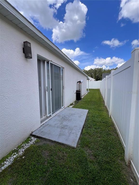 Building Photo - 30225 Double Dr