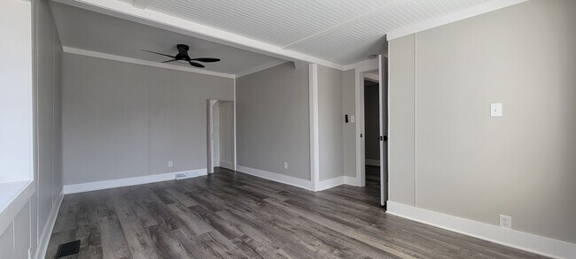 Building Photo - 23925 Talbot St