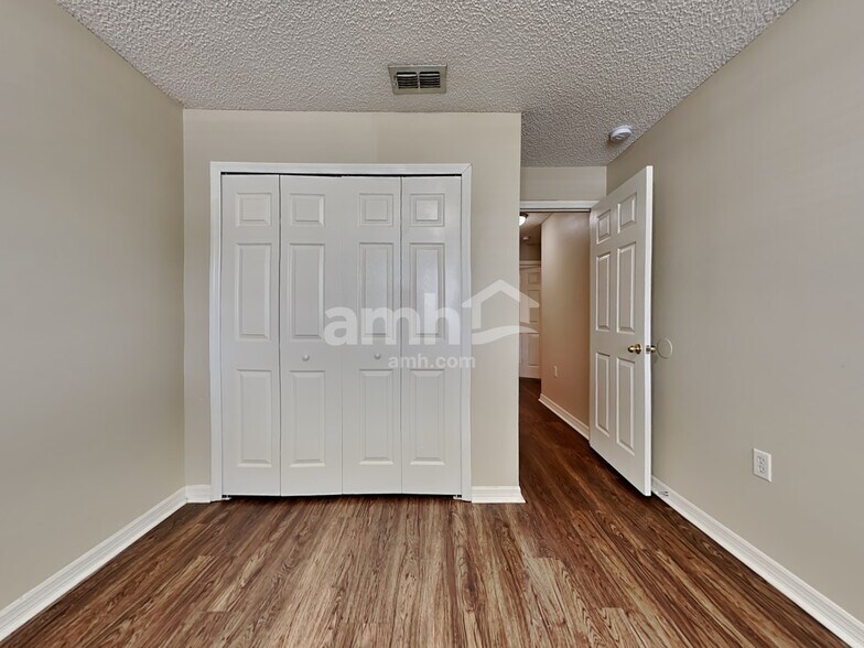 Building Photo - 7287 Lawn Tennis Ln