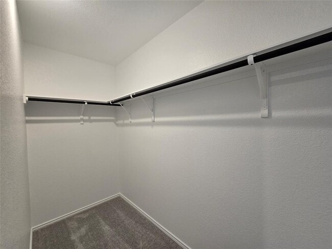 Building Photo - 12920 Eastland Dr