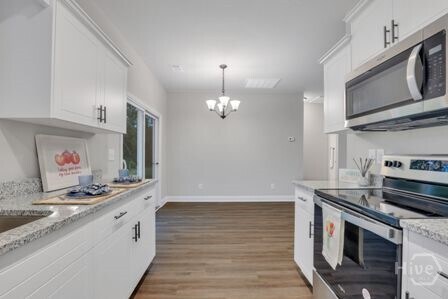 Building Photo - 8 Donny Cir