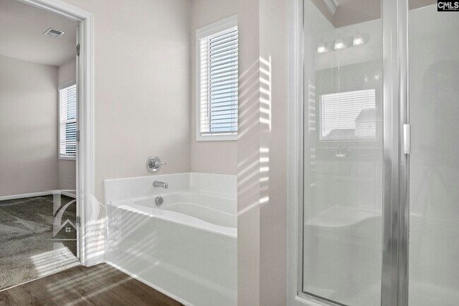 Building Photo - 807 Spring Cress Dr