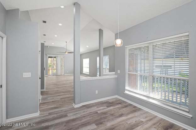 Building Photo - 2131 Carnes St