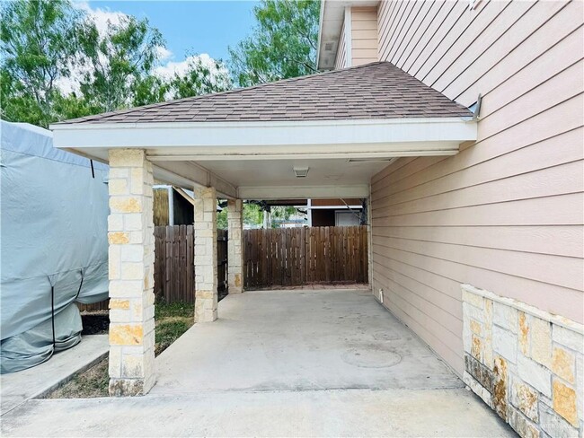 Building Photo - 1213 S Veterans Blvd