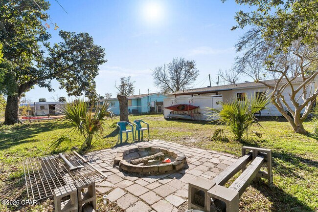 Building Photo - 808 Forestdale Ave