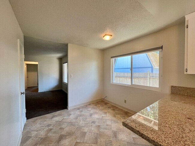 Building Photo - E Street, 1751-1753**