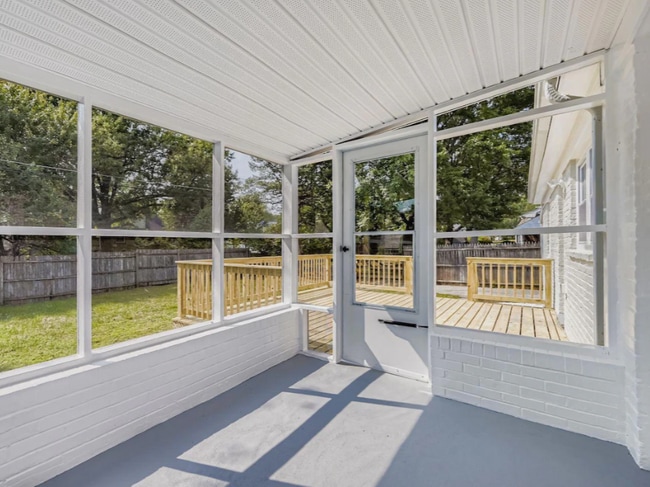 Building Photo - 8903 Flagstone Cir