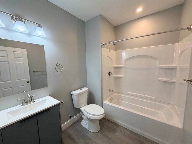 Building Photo - 86 Kendall Ave