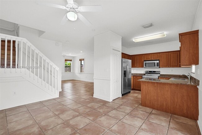 Building Photo - 8853 SW 108th Pl
