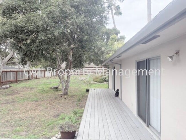 Building Photo - Beautiful 3-Bedroom Pebble Beach Home!