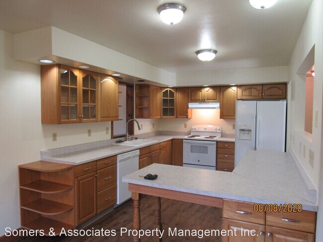 Building Photo - 4 br, 2 bath House - 3530 Rene Dr.