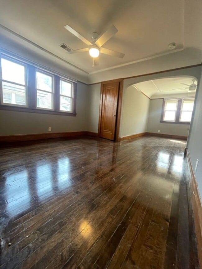 Building Photo - 3130N45thM