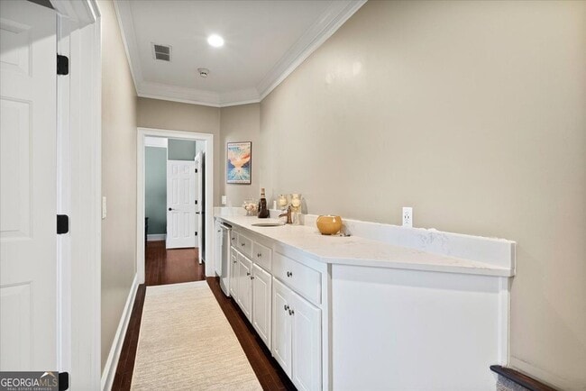 Building Photo - 530 Slane Trce