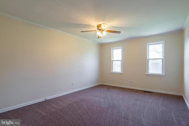 Building Photo - 506 St Albans Ct