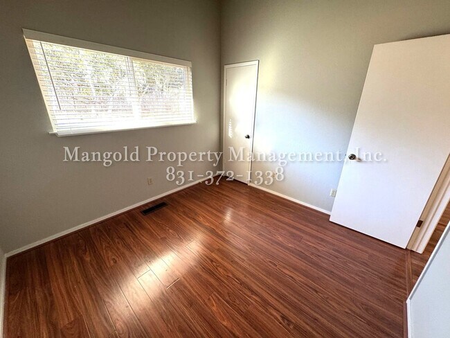 Building Photo - Great Home Located in Monterey Neighborhoo...