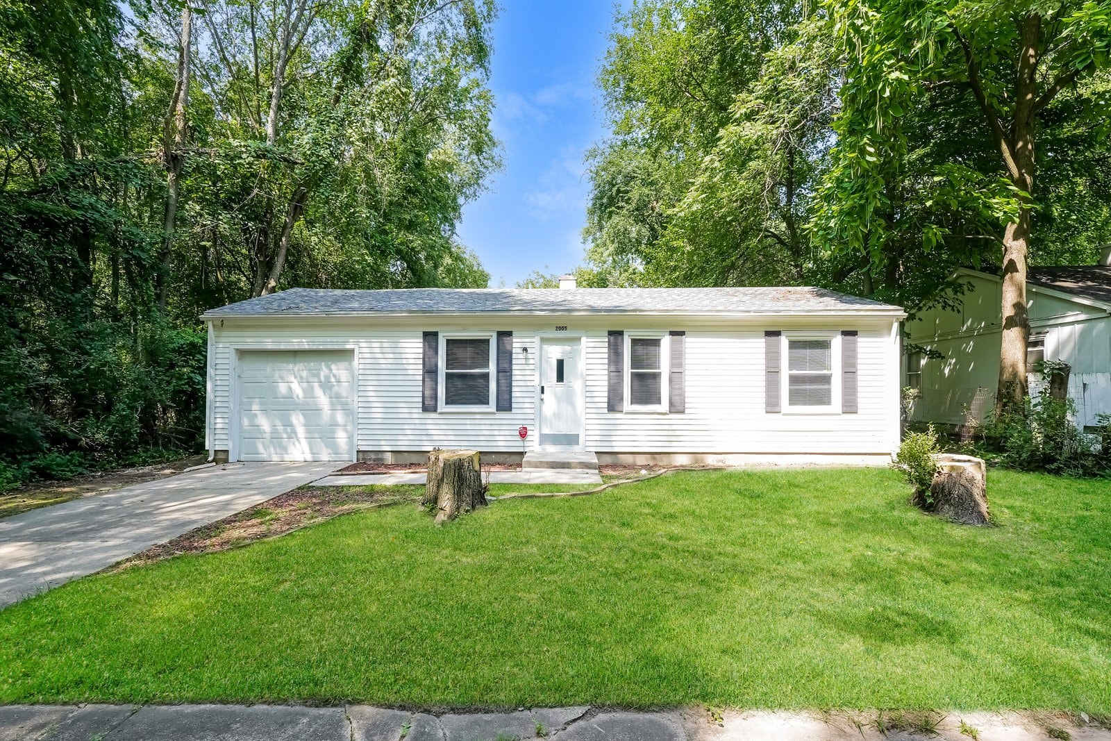 Building Photo - 2005 N Elmer St