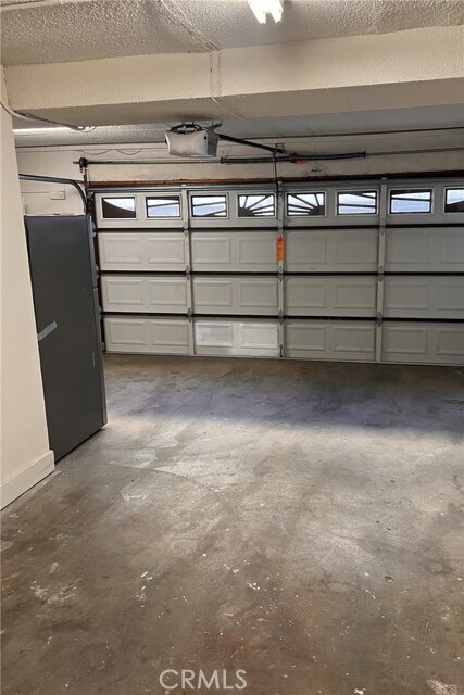 Building Photo - 7718 Vía Sorrento