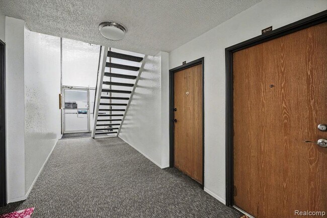 Building Photo - 15142 Seagull Dr