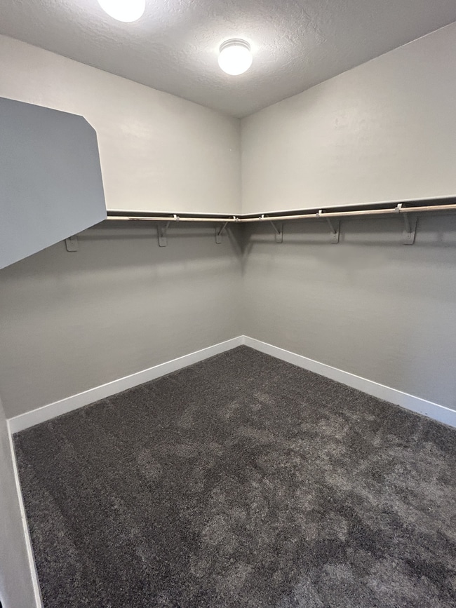 Building Photo - 104 Barton Bay Ave