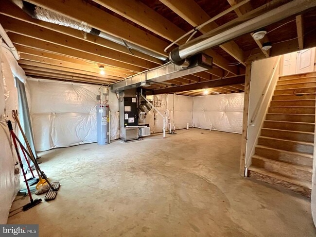 Building Photo - 255 Severna Pkwy