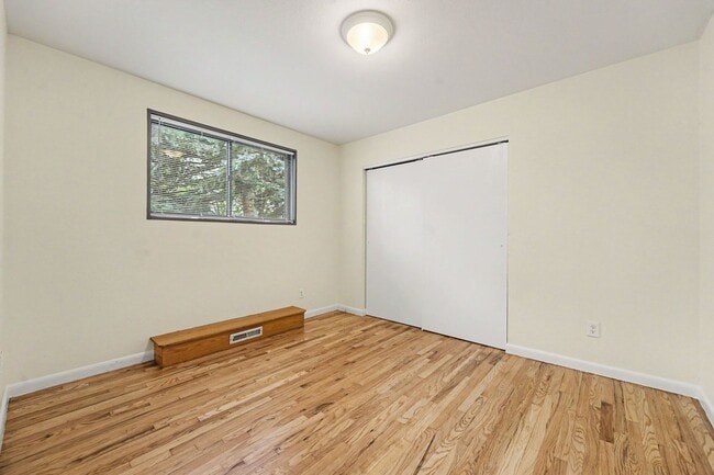 Building Photo - 76 Newland Ct