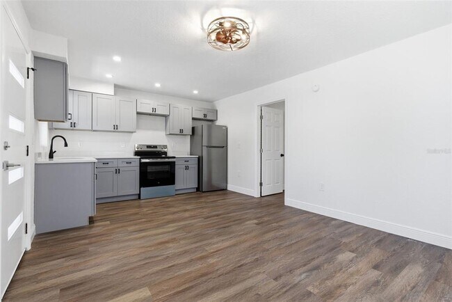 Building Photo - 113 145th Ave