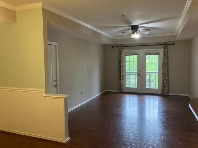 Building Photo - 3 BR / 3 BA @ Bridgepointe