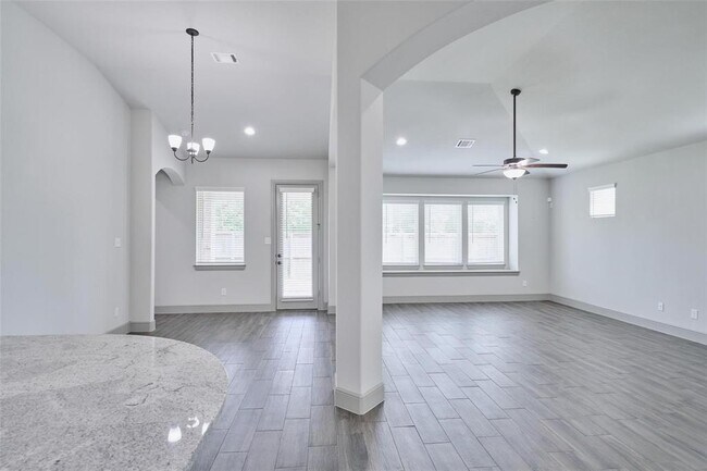 Building Photo - 22348 Misty Woods Ln
