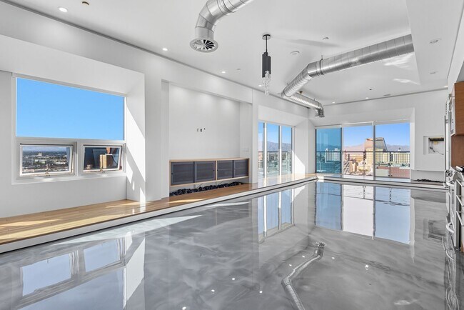 Building Photo - Newport Lofts 1813