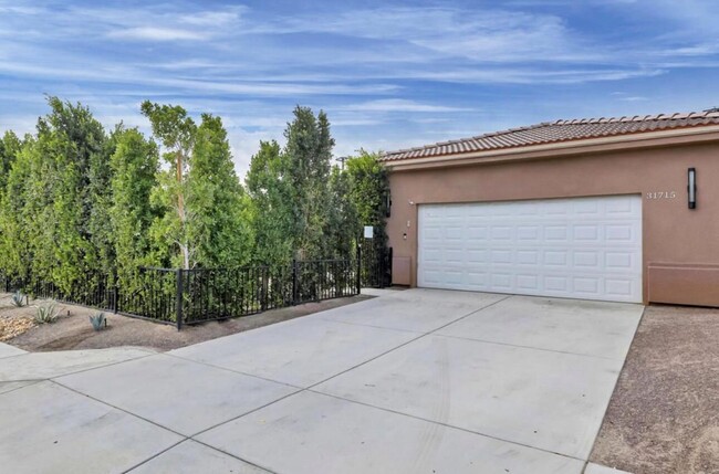 Building Photo - 31715 Avenida Alvera