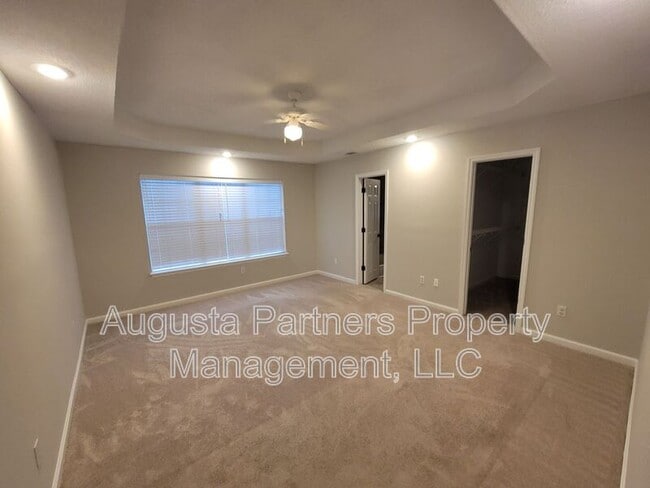 Building Photo - 2312 Perot Dr
