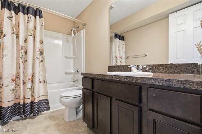 Building Photo - 12120 Edgehill Oval