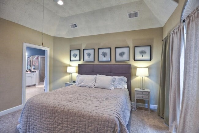 Building Photo - 1315 Birdsall St