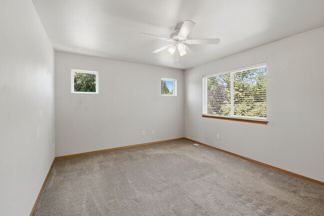 Building Photo - 14803 48th Ave SE