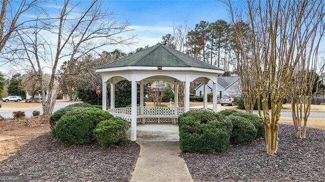 Building Photo - 2717 Lake Park Dr