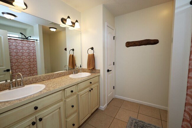 Building Photo - 112 Mill Pond Pl