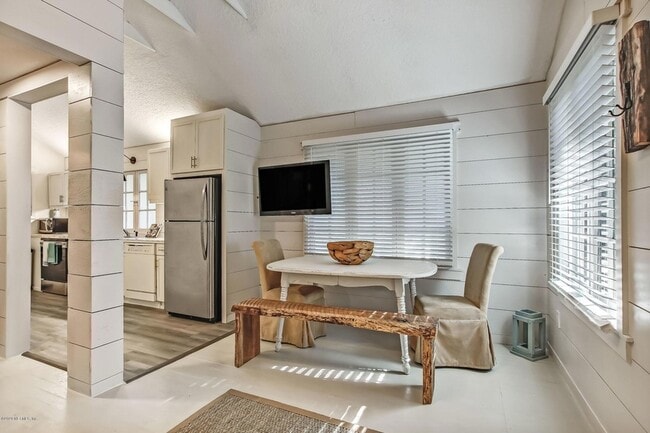 Building Photo - 4050 McGirts Blvd