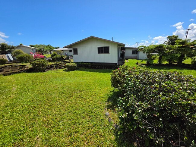 Building Photo - Available July 1 | Flexible 5-Bedroom Layout | 3.5BA Home | Secured Carport