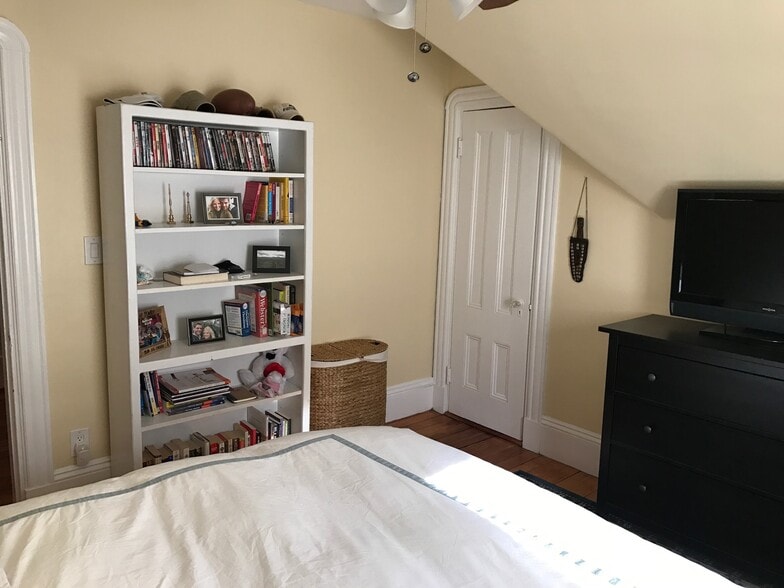 Building Photo - 21 Chandler St