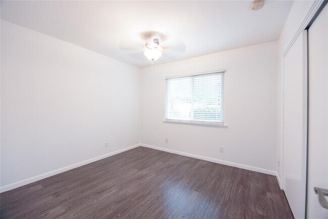 Building Photo - 4209 Burnet Rd