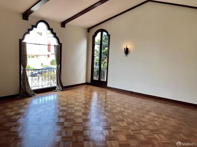 Building Photo - 1537 34th Ave